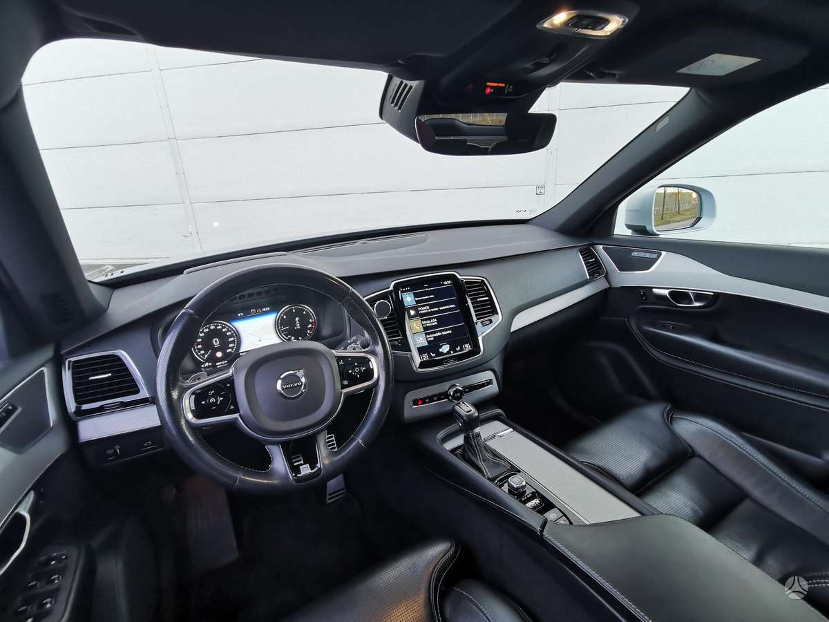 Volvo XC90 - 8