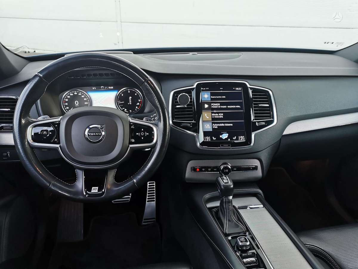 Volvo XC90 - 9