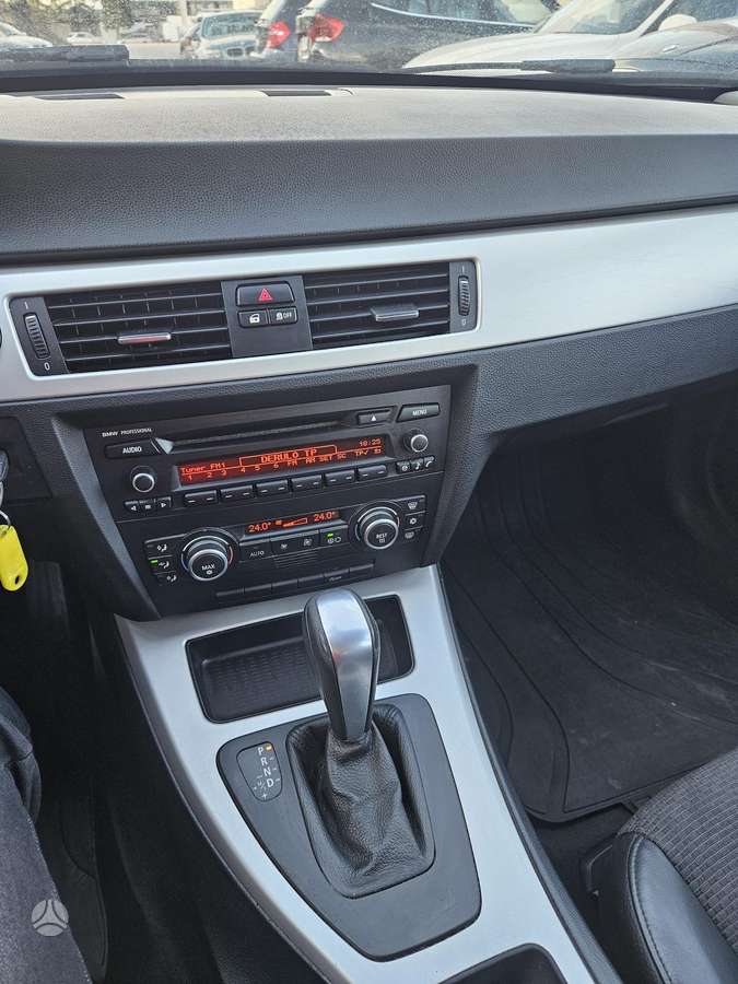 BMW 320, 2.0 l., wagon
