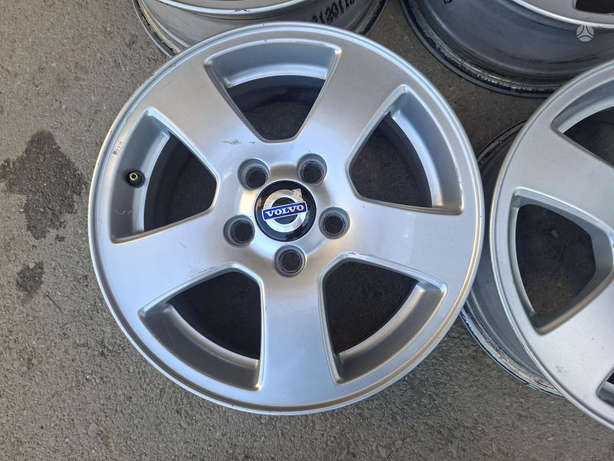 Volvo, lengvojo lydinio, R15