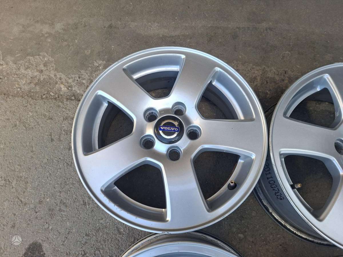 Volvo, lengvojo lydinio, R15