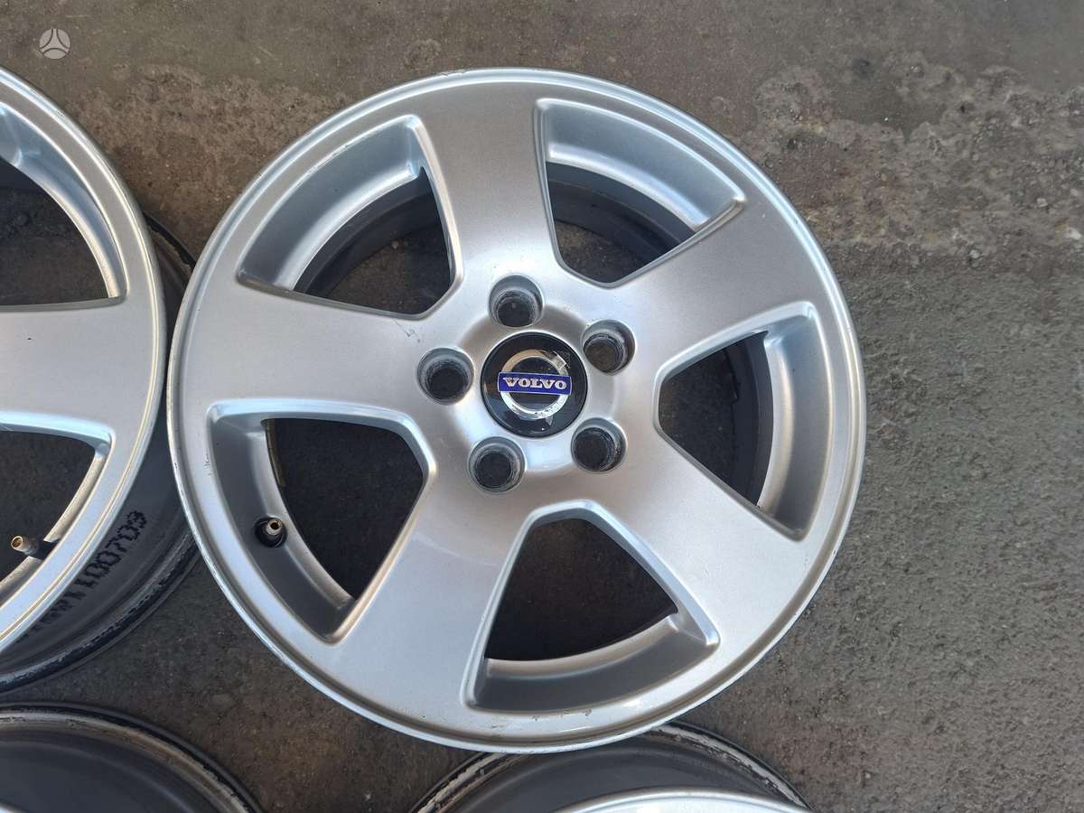 Volvo, lengvojo lydinio, R15
