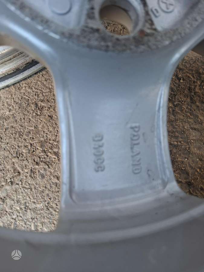 Volvo, lengvojo lydinio, R15