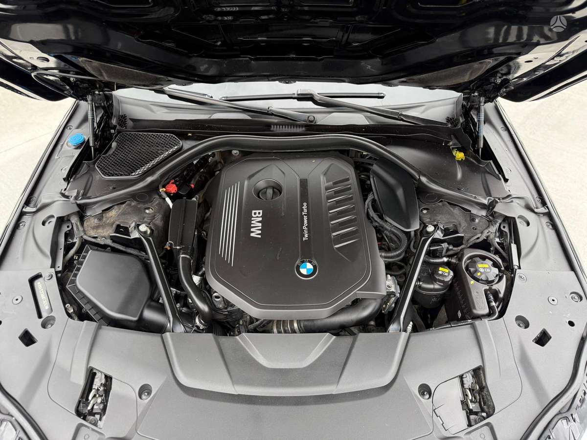 BMW 740, limousine