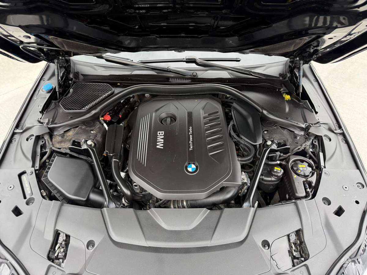 BMW 740, Лимузин