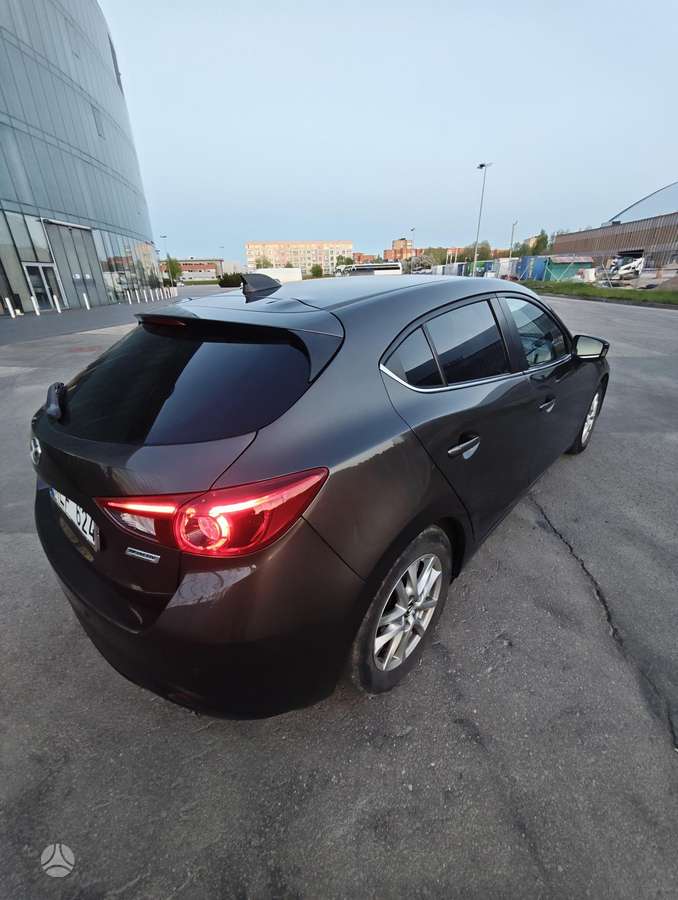 Mazda 3, 1.5 l., hatchback