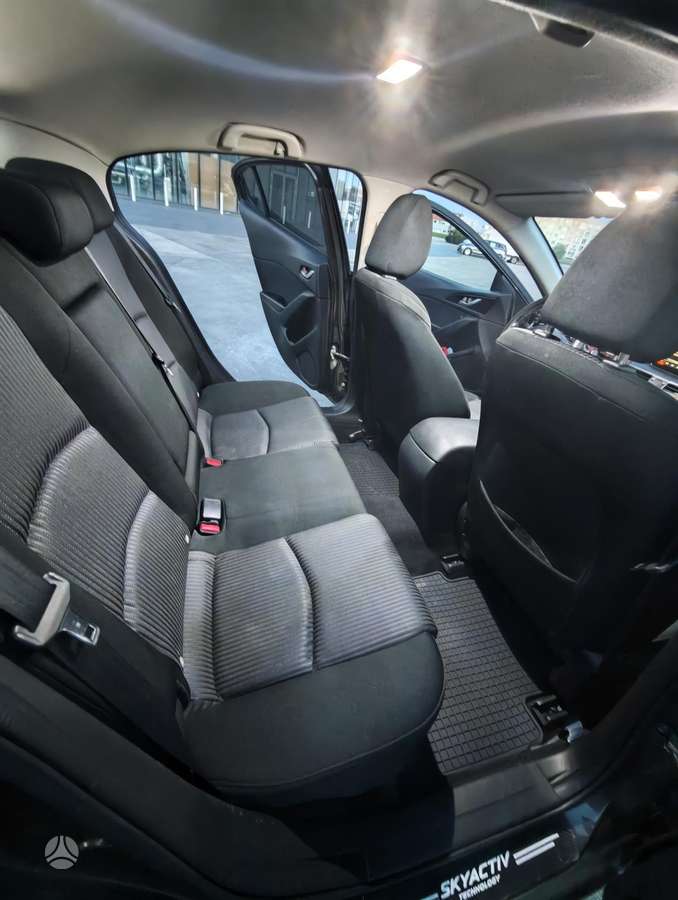 Mazda 3, 1.5 l., Хэтчбек