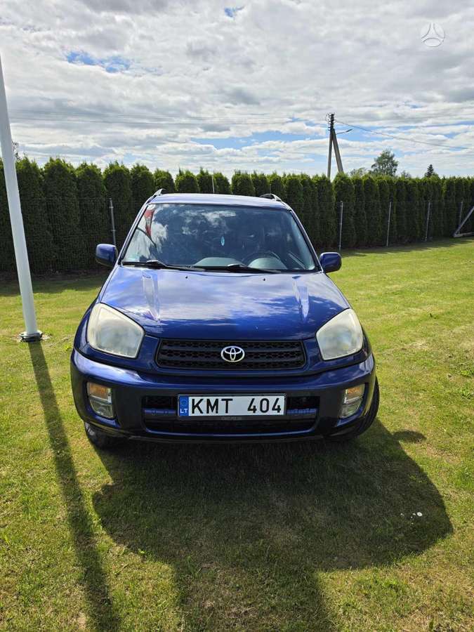 Toyota RAV4 - 1