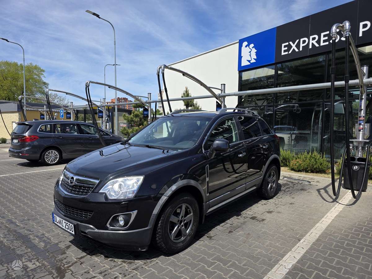 Opel Antara, 2.2 l., off-road / crossover