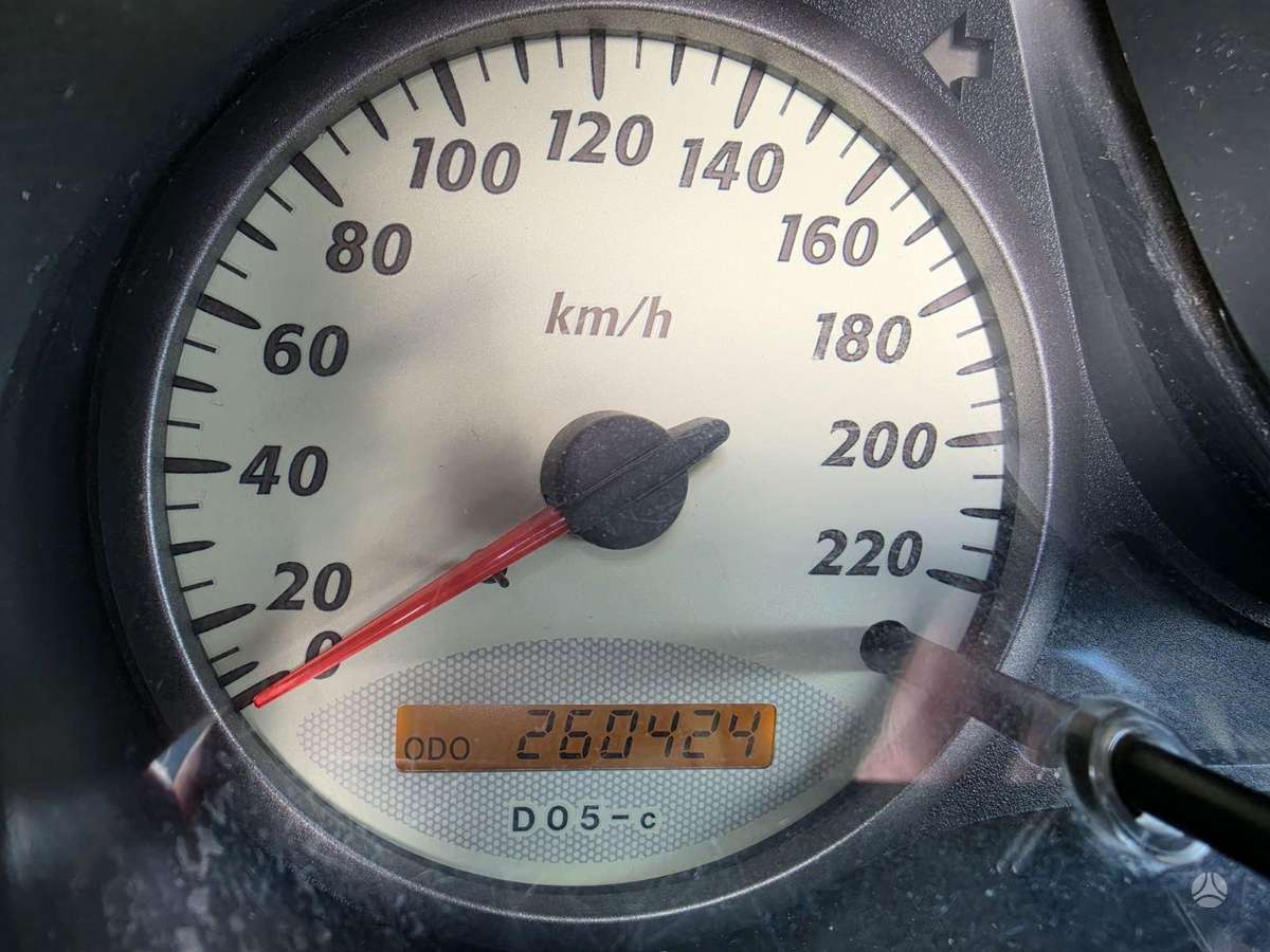 Toyota RAV4 - 10