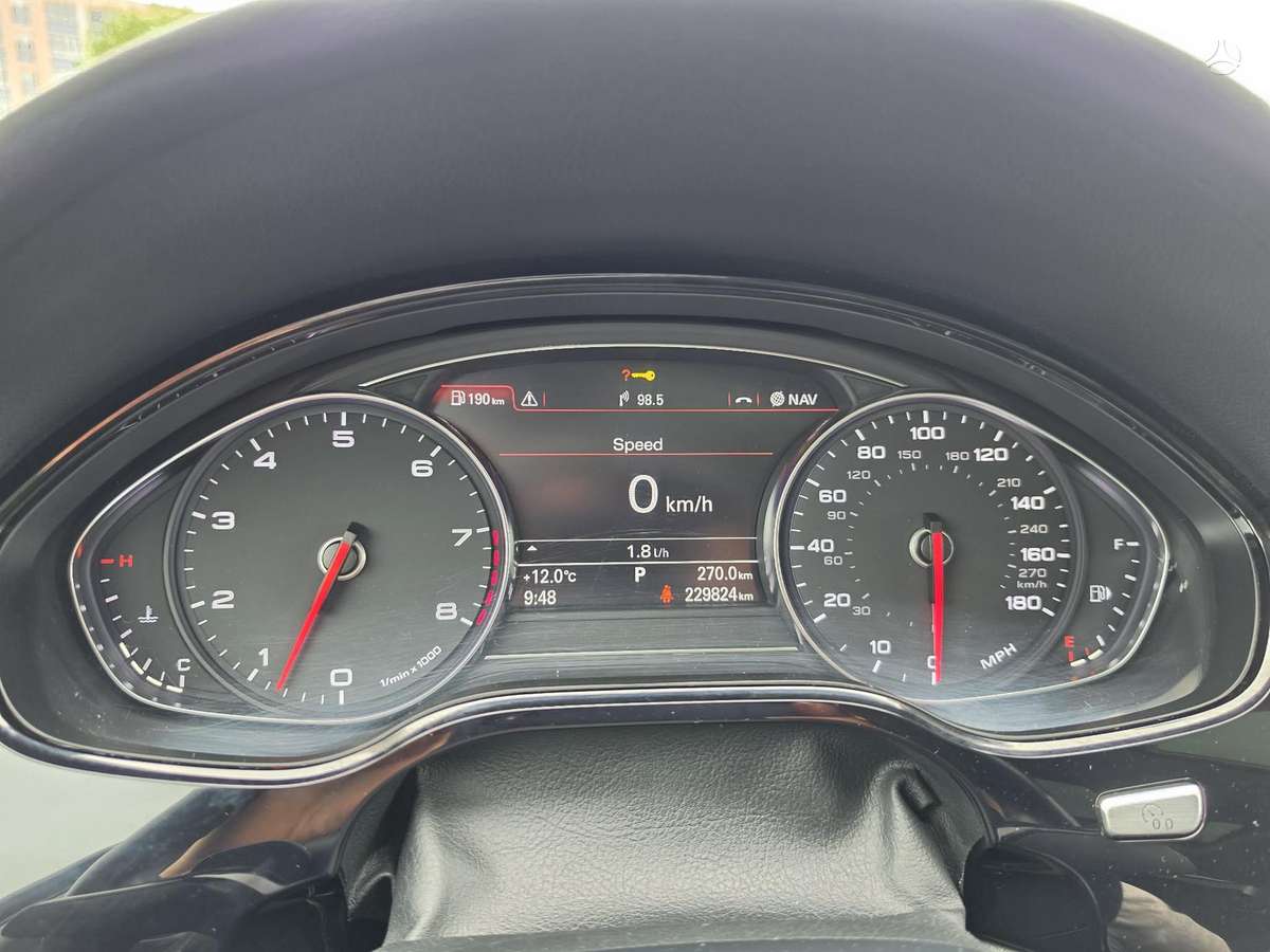 Audi A8, 4.2 l., Седан