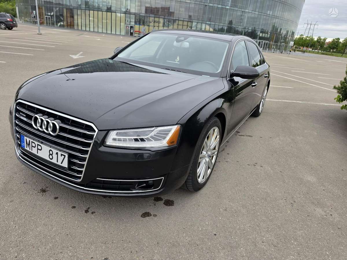 Audi A8, 4.2 l., Седан