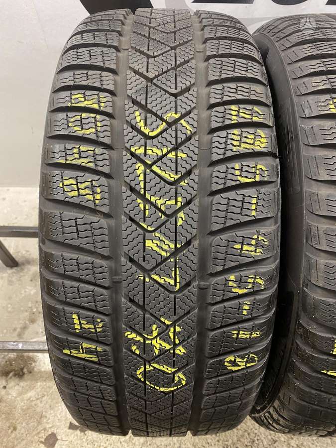 Pirelli Sottozero 3, winter 235/45 R18