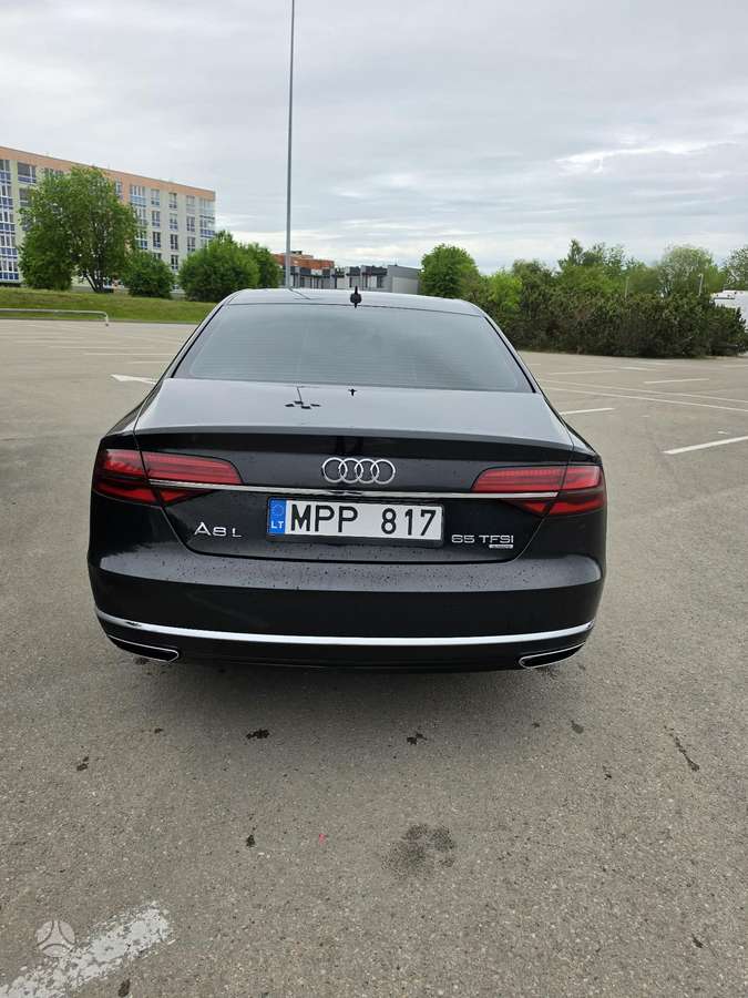 Audi A8, 4.2 l., Седан