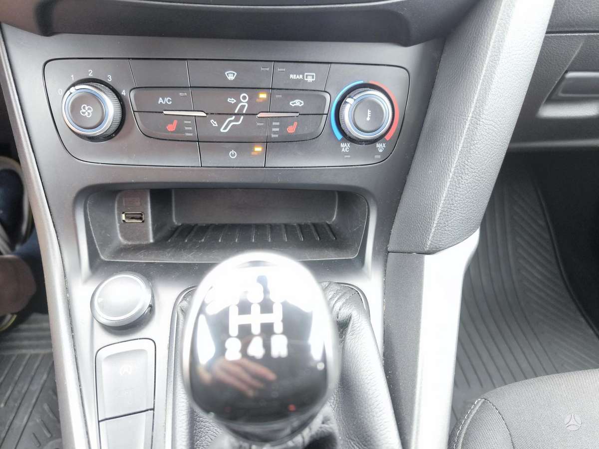 Ford Focus, 1.0 l., hatchback