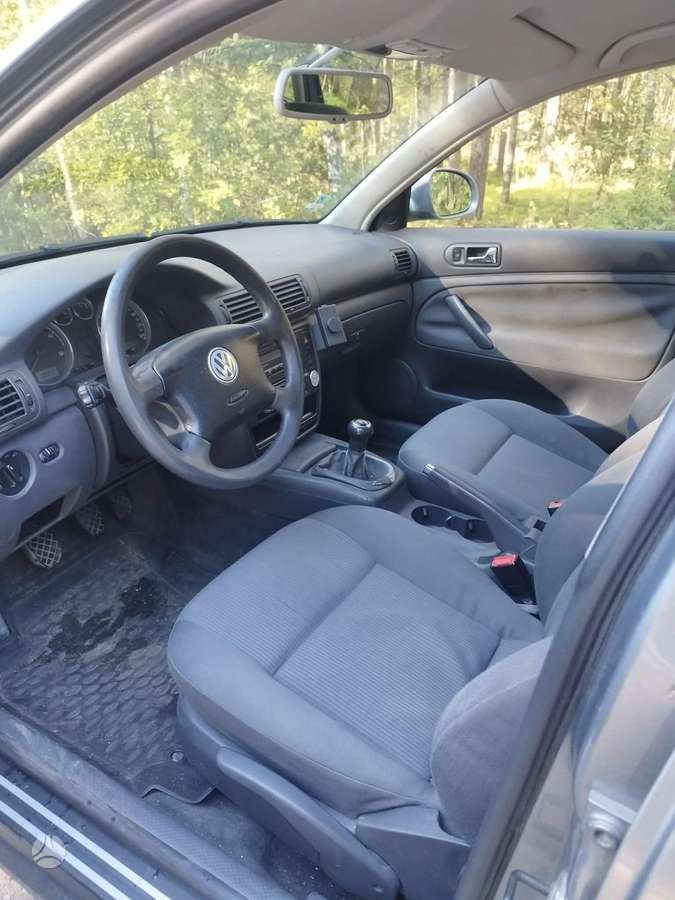 Volkswagen Passat - 8