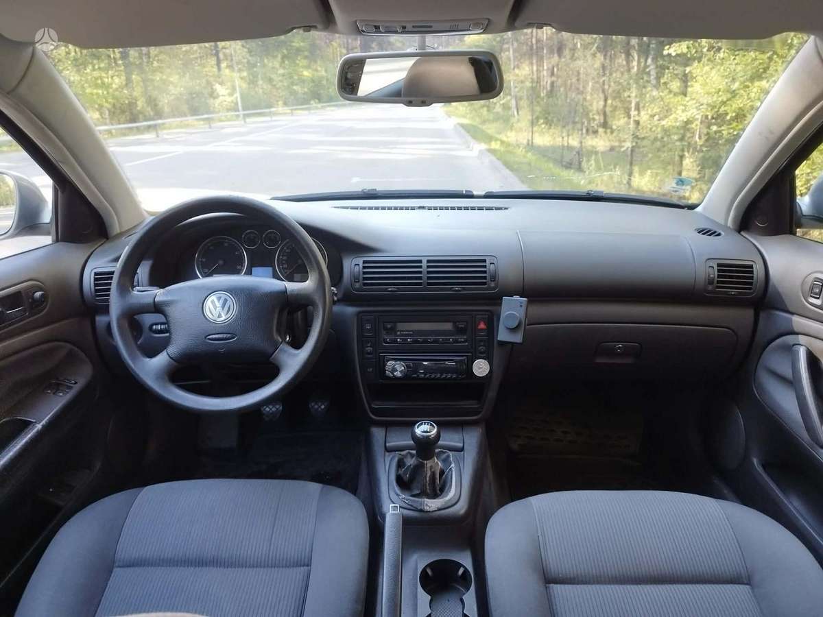 Volkswagen Passat - 9