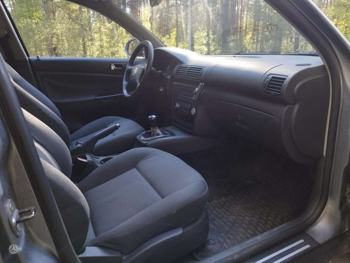Volkswagen Passat - 10