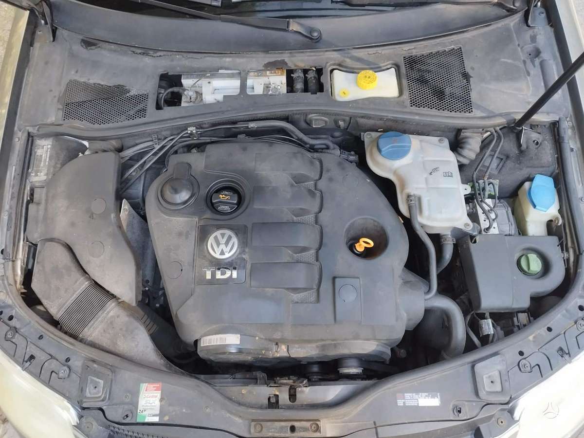 Volkswagen Passat - 12