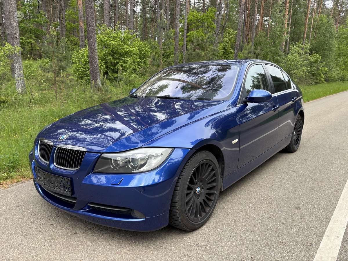 BMW 330, 3.0 l., Седан
