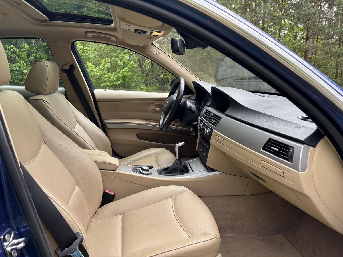BMW 330, 3.0 l., Седан