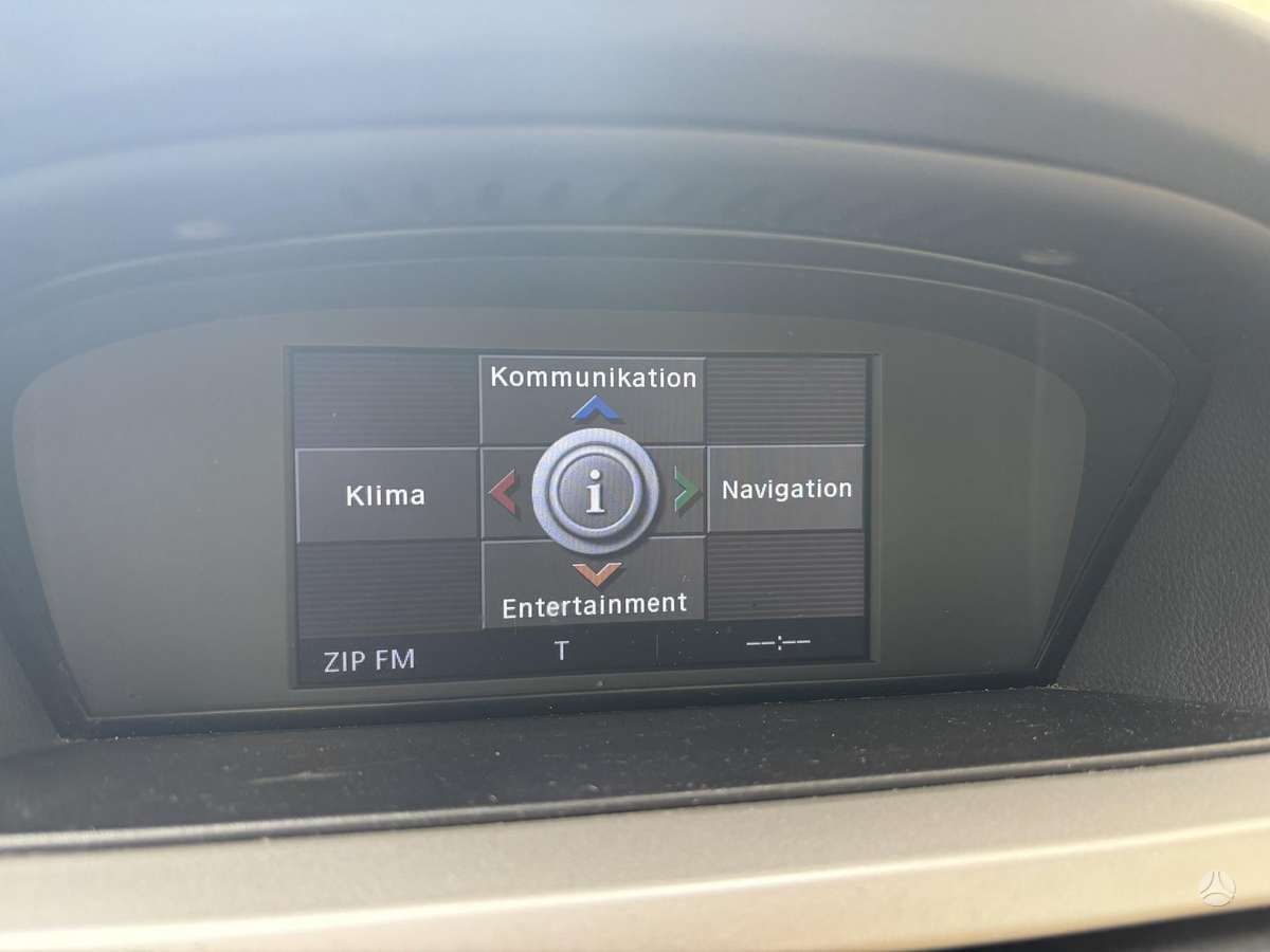 BMW 330, 3.0 l., Седан