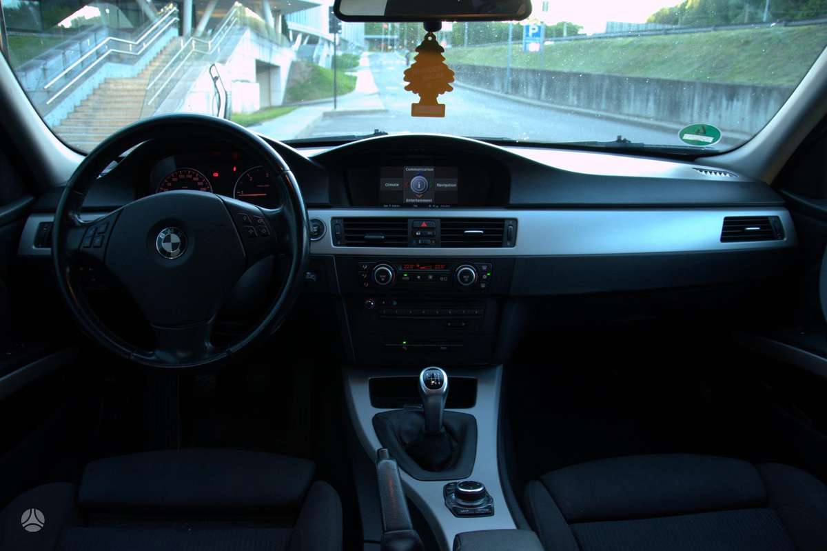 BMW 320, 2.0 l., wagon