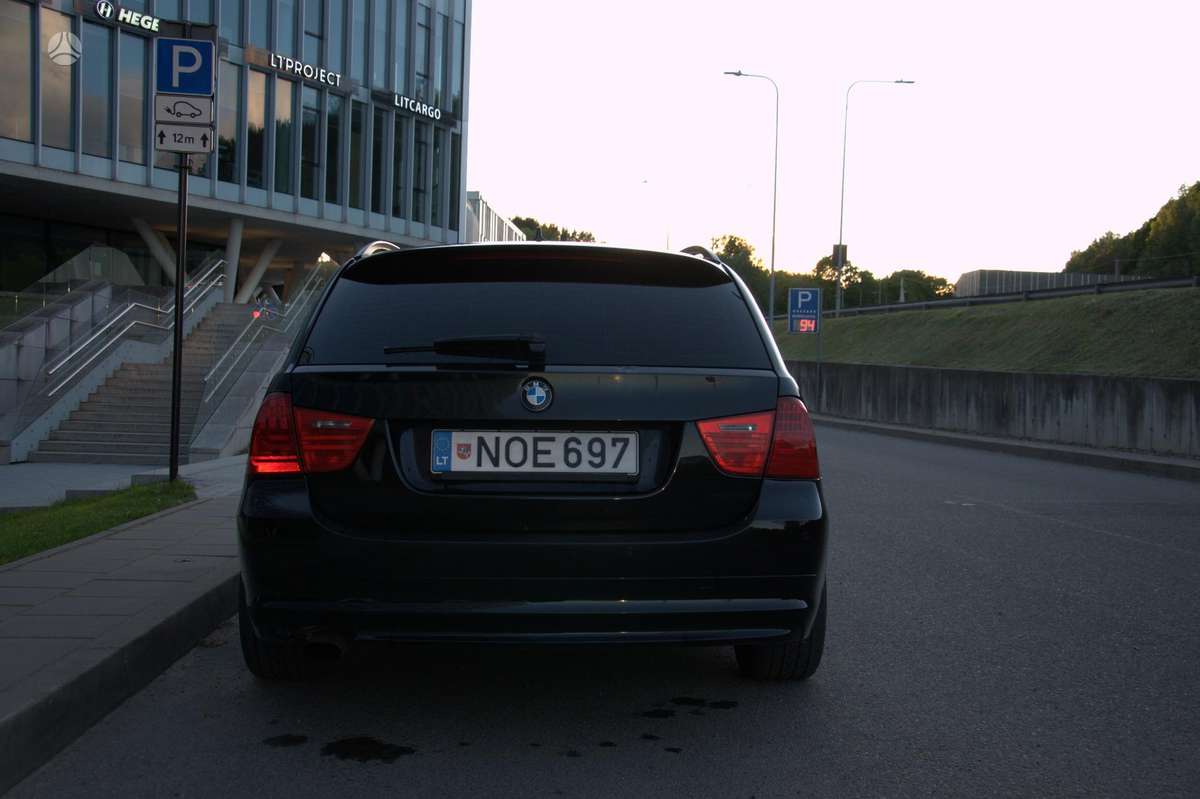 BMW 320, 2.0 l., wagon