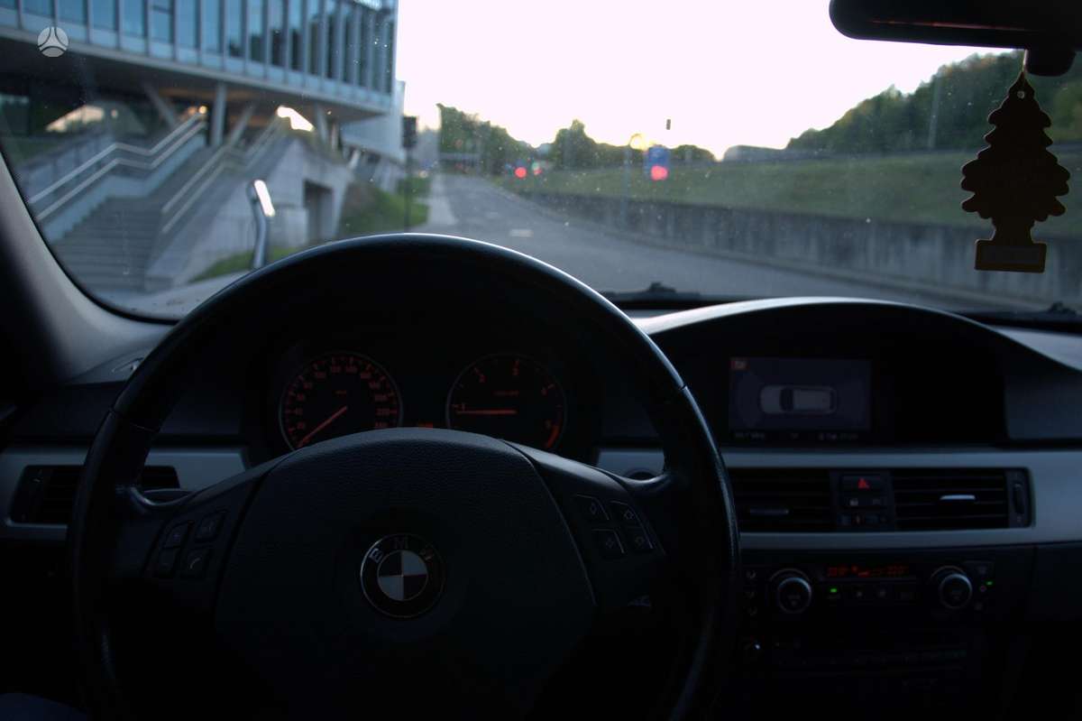 BMW 320, 2.0 l., wagon