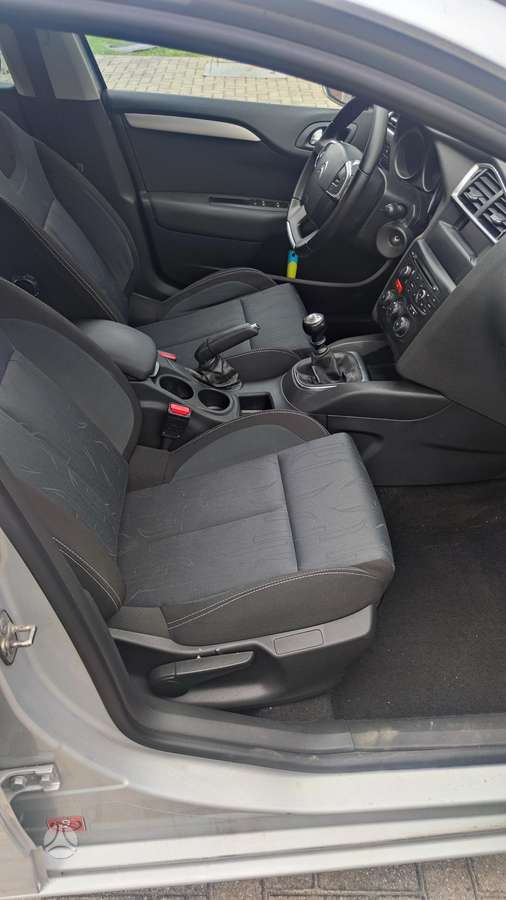 Citroen C4, 1.6 l., hatchback