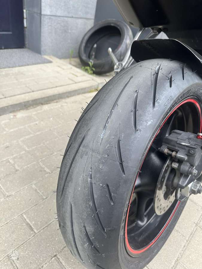 Yamaha R6 599cc, superbikes