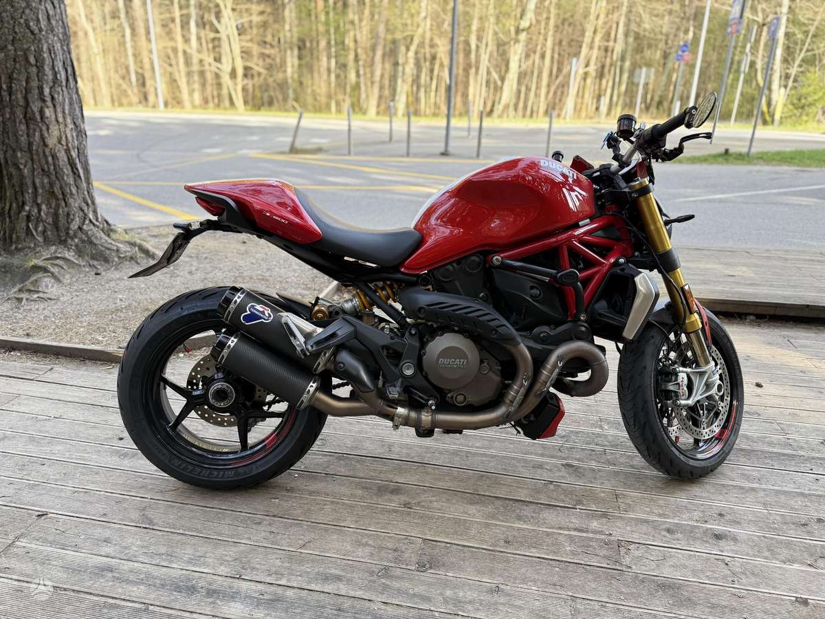 Ducati Monster 1200cc, street / classic