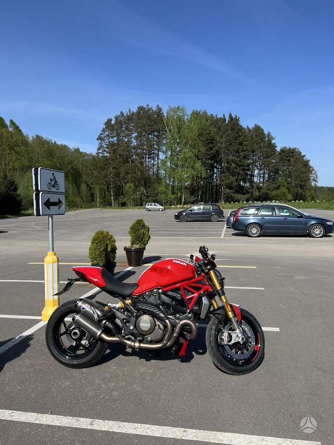 Ducati Monster 1200cc, street / classic