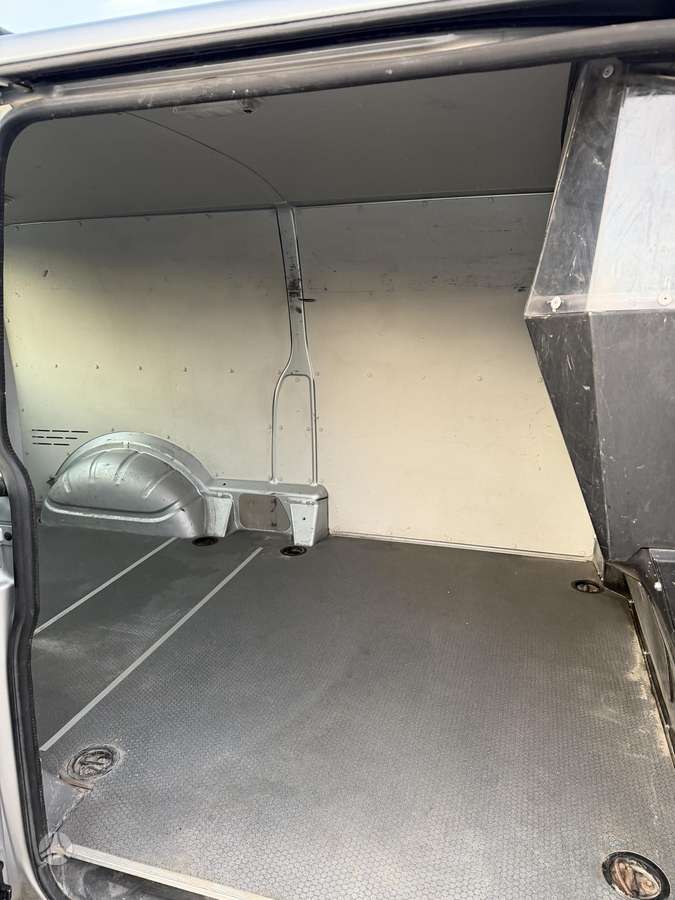 Volkswagen Transporter - 10