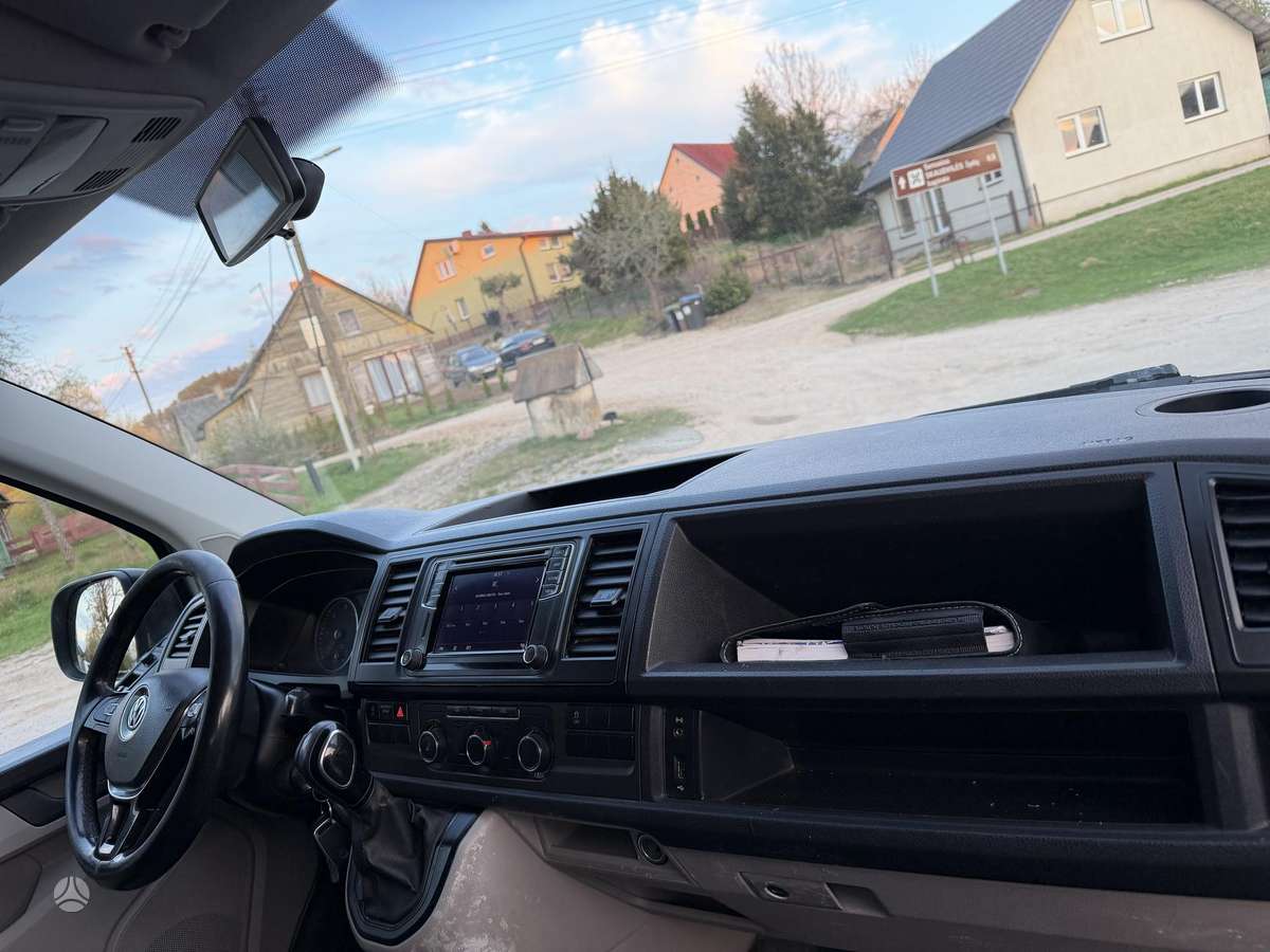 Volkswagen Transporter - 11
