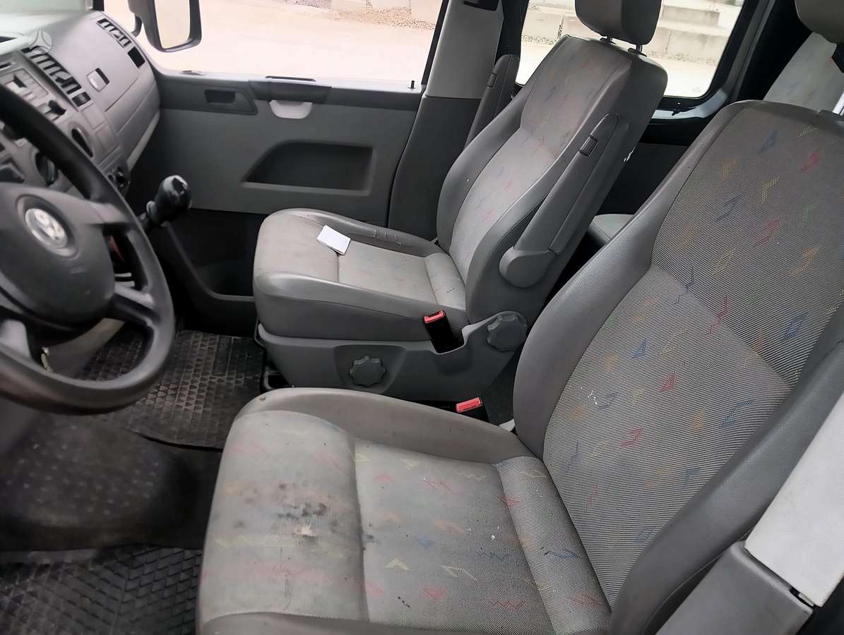Volkswagen Transporter - 8