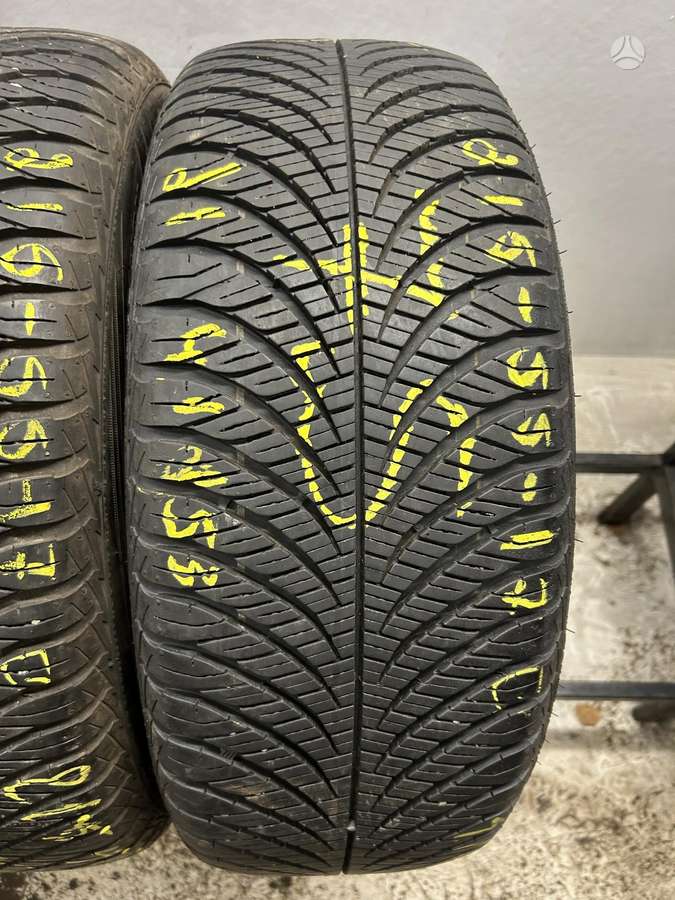 Goodyear Vector4Seasons Gen-2, всесезонные 215/55 R17