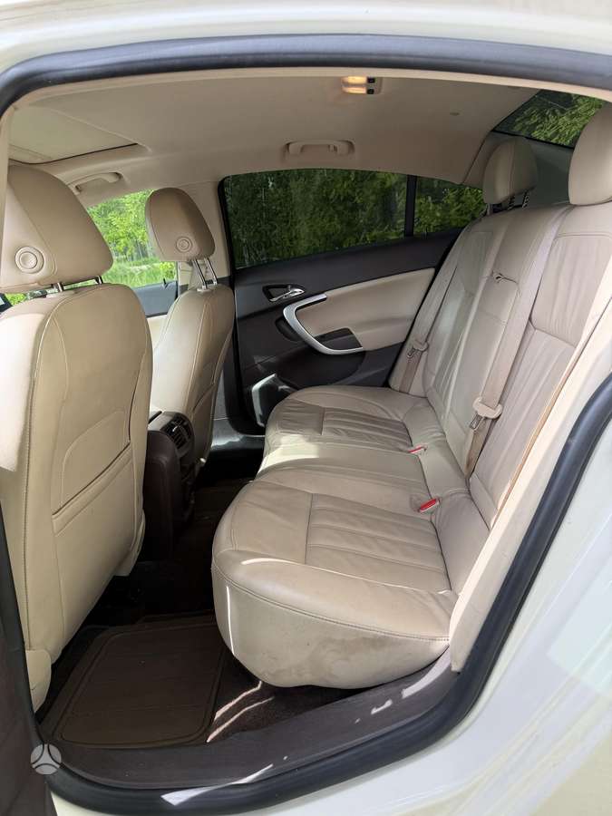 Buick Regal, 2.0 l., Седан