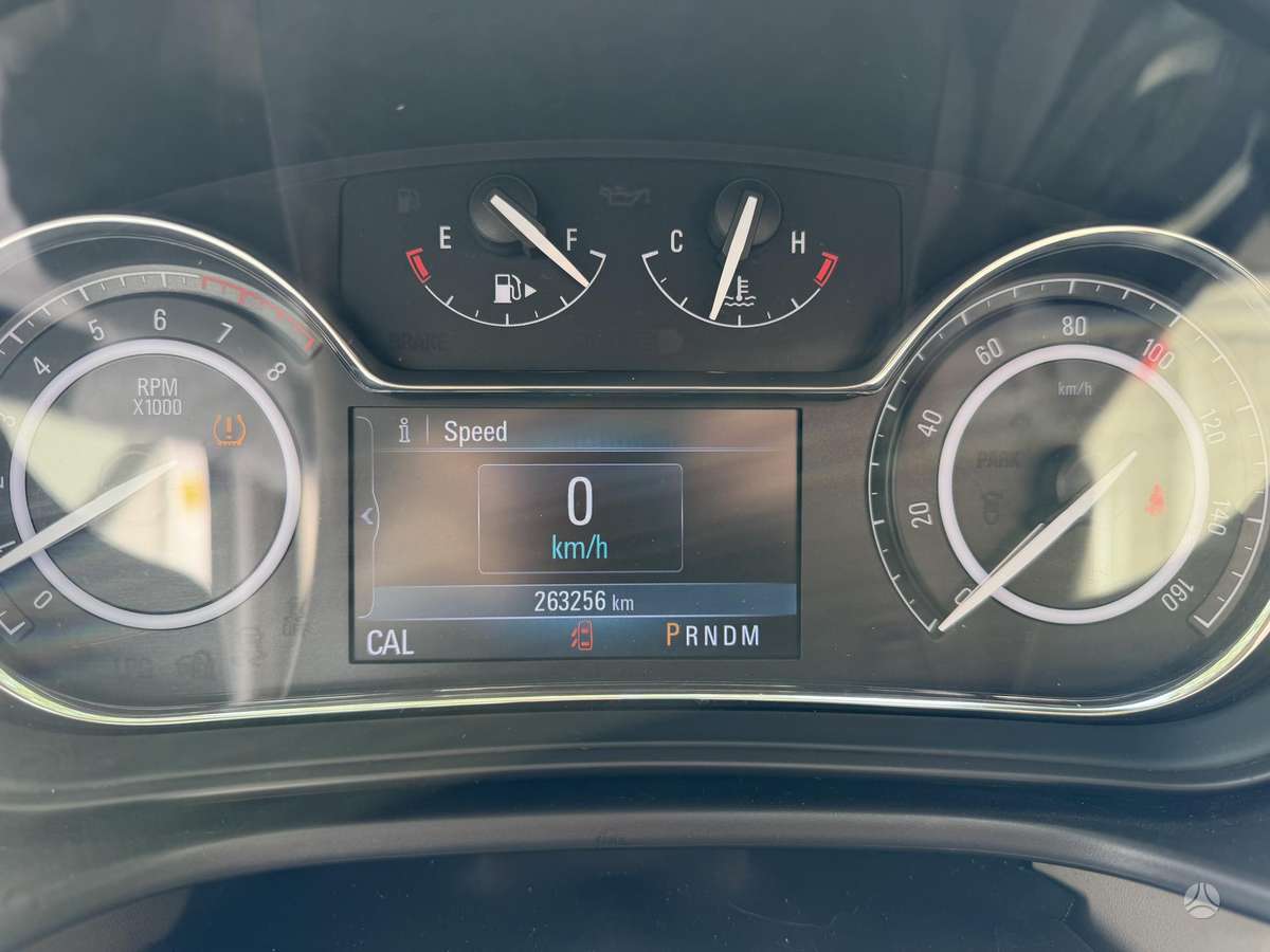 Buick Regal, 2.0 l., Седан