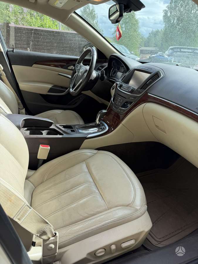 Buick Regal, 2.0 l., Седан