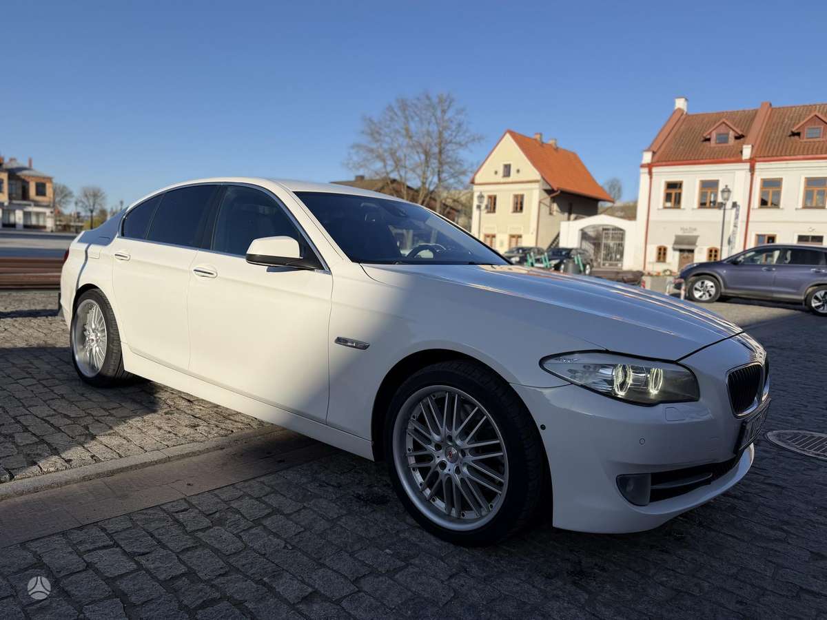 BMW 535, 3.0 l., sedanas
