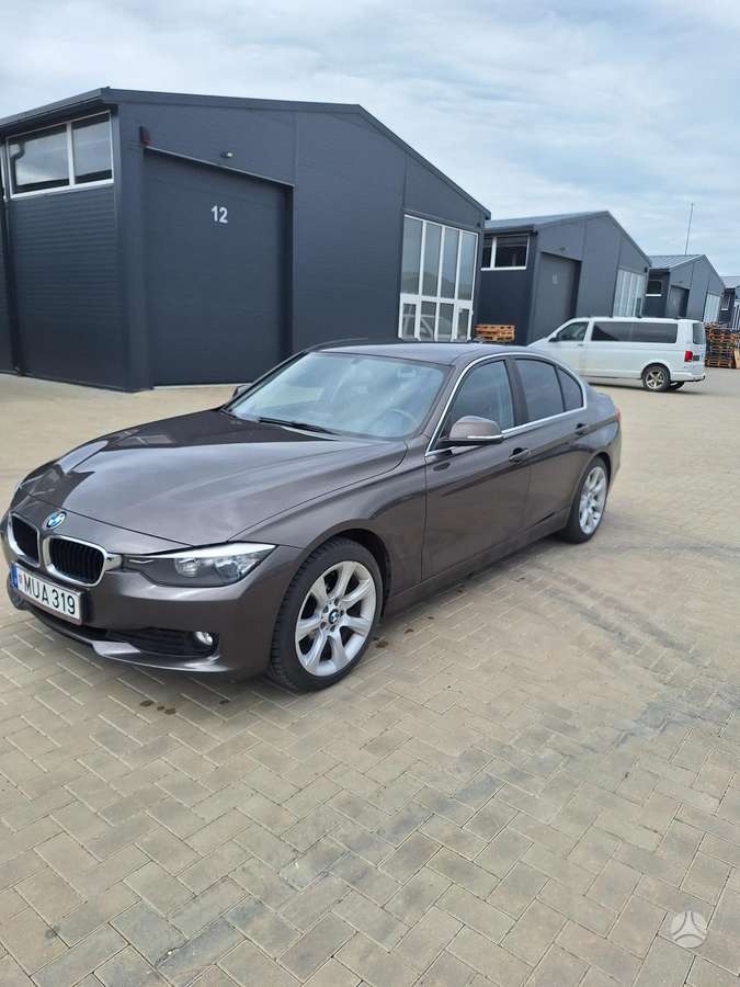 BMW 316, 2.0 l., Седан