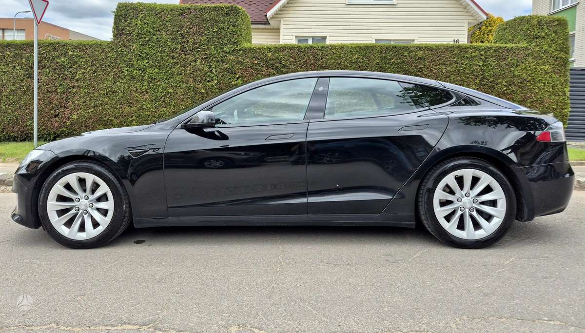 Tesla Model S, 75 кВт·ч, Седан