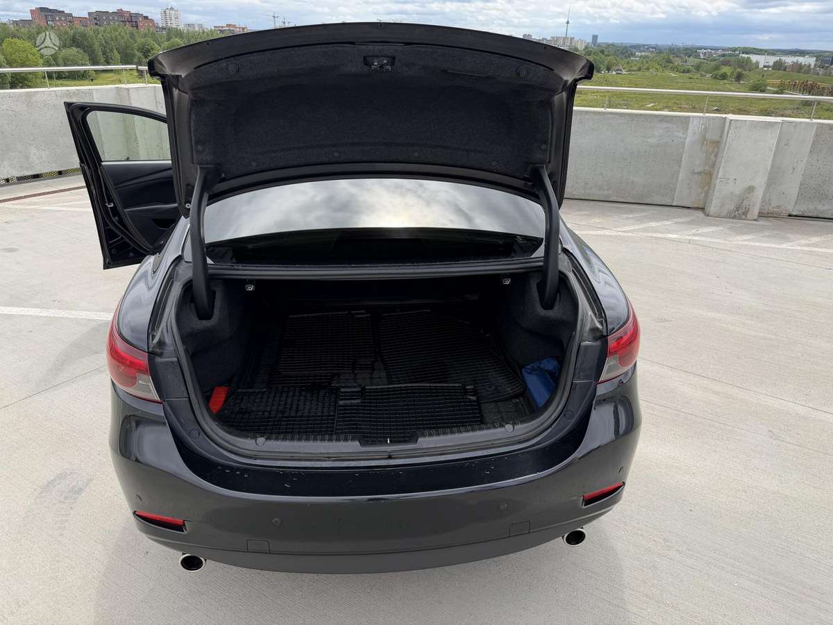 Mazda 6, 2.0 l., Седан