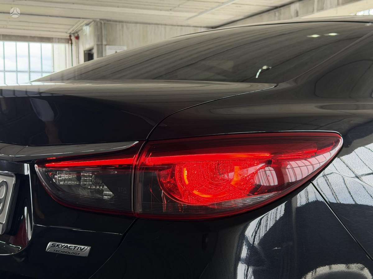 Mazda 6, 2.0 l., Седан