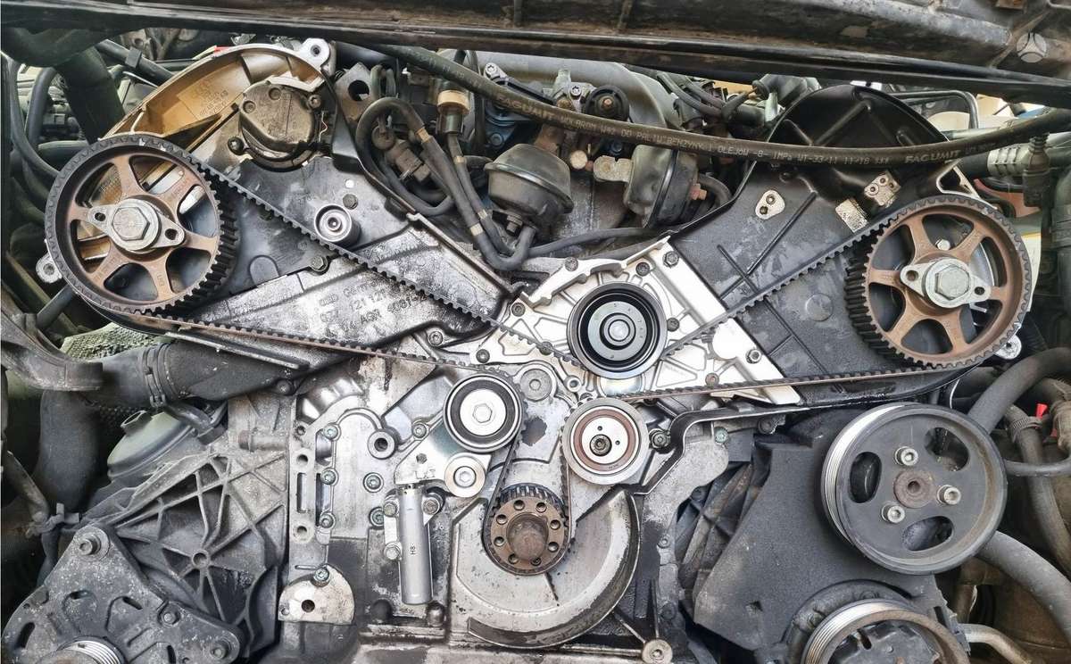 Audi A8, 4.2 l., Седан