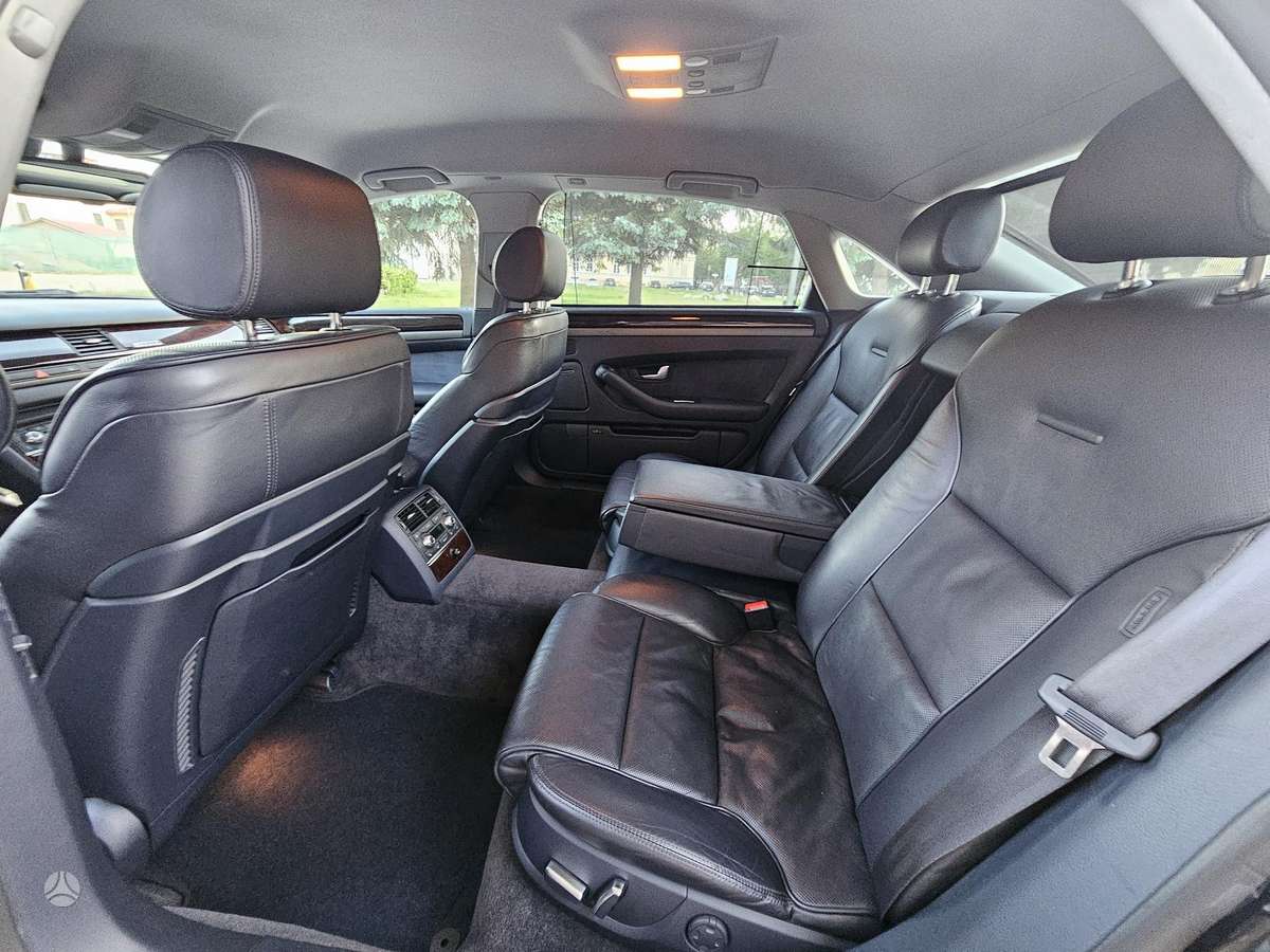 Audi A8, 4.2 l., saloon / sedan