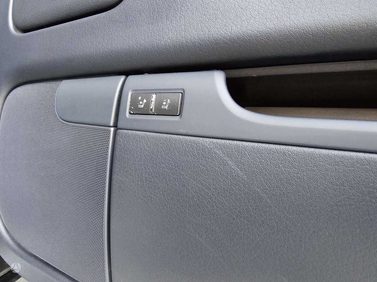 Audi A8, 4.2 l., saloon / sedan