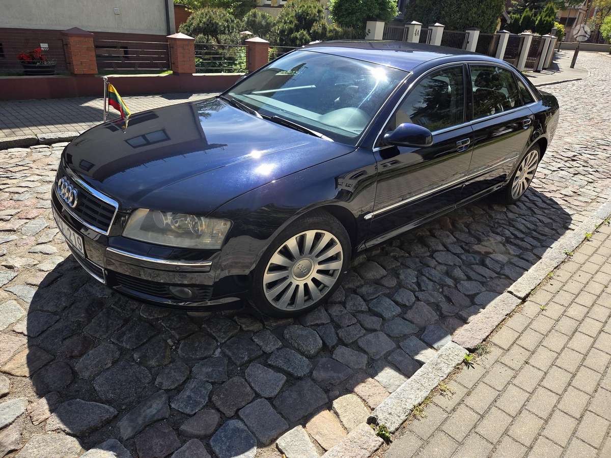 Audi A8, 4.2 l., saloon / sedan