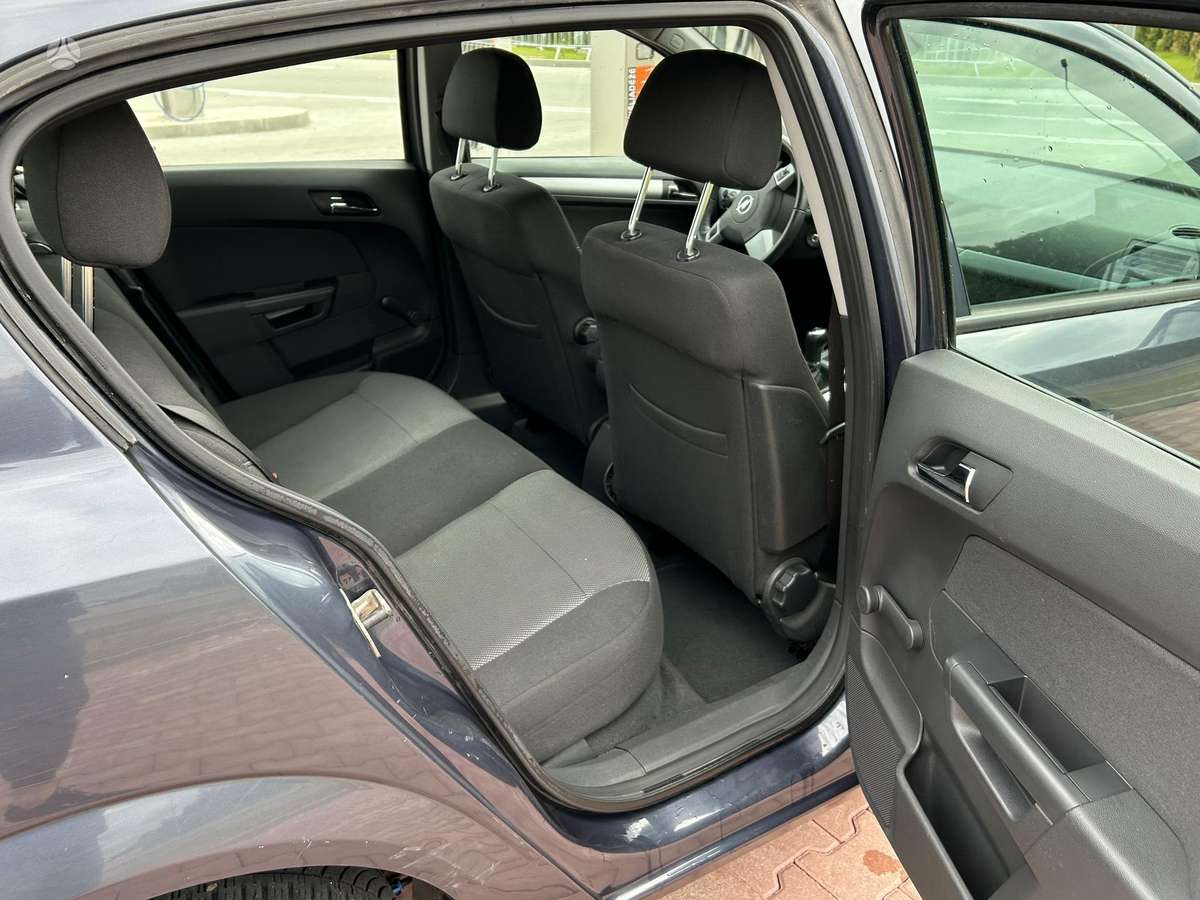 Opel Astra, 1.3 l., Хэтчбек